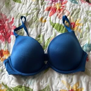 Maidenform Blue T-Shirt Bra with Molded Cups